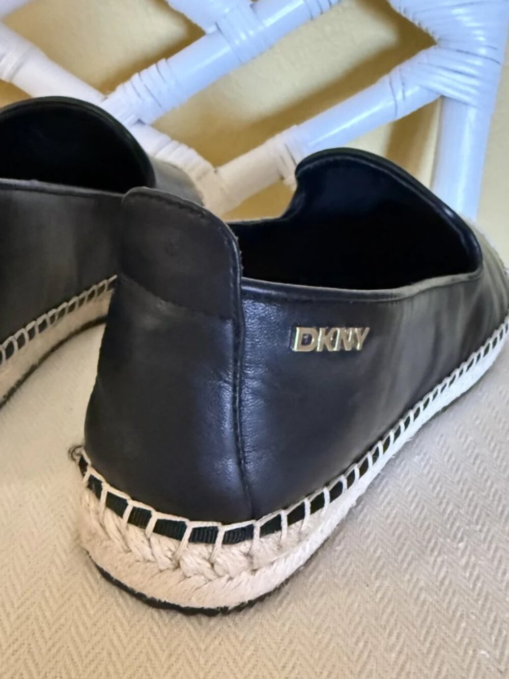 DKNY Mallandra Women's Black Leather Slip-On Espadrille Flats Shoes Sz 8 US NWT - Picture 8 of 15